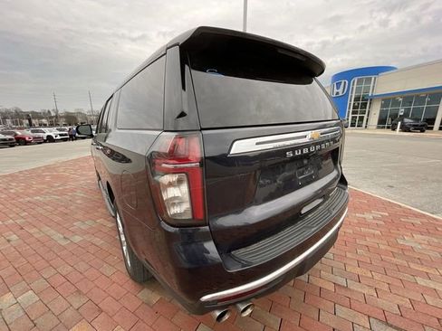 Used 2023 Chevrolet Suburban Premier AWD/4WD image 17