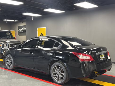 Used 2010 Nissan Maxima 3.5 S image 4