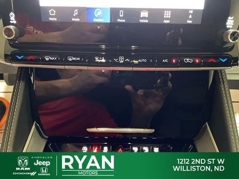 New 2025 Jeep Wagoneer Series II w/ Convenience Group I image 27