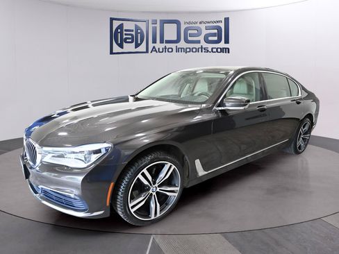 Used 2016 BMW 750i xDrive AWD/4WD image 1