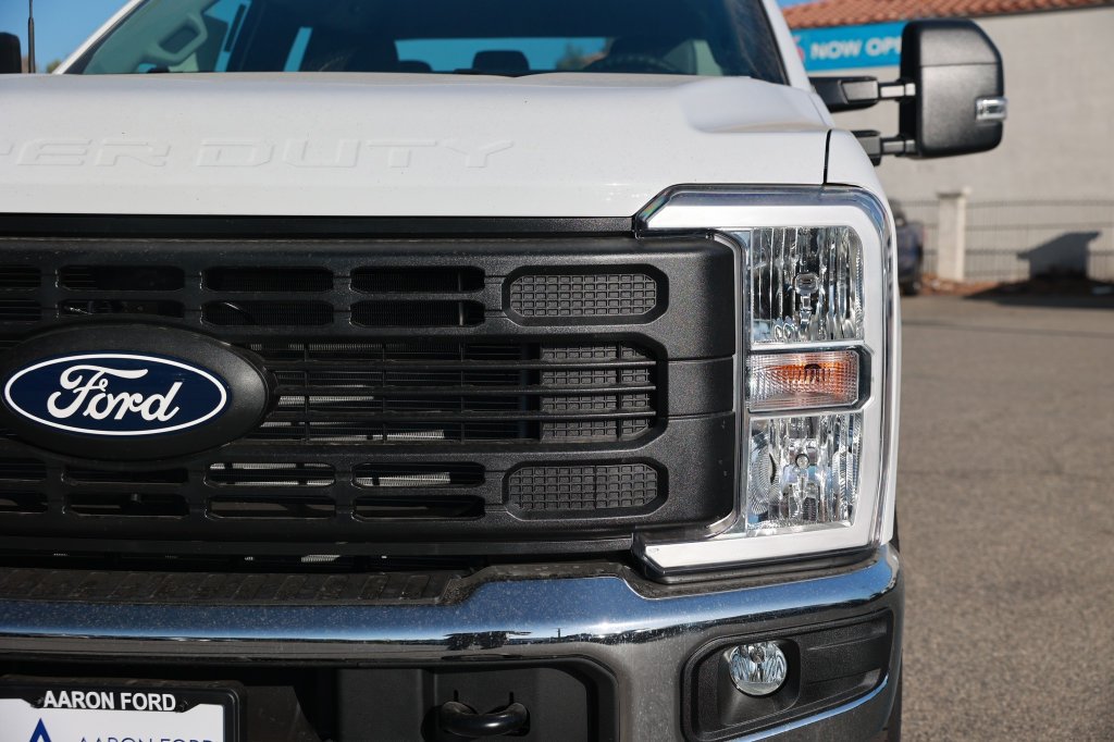 New 2027 Ford F350 XL w/ XL Chrome Package RWD image 8