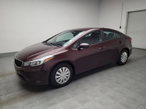 Used 2017 Kia Forte LX FWD image 2