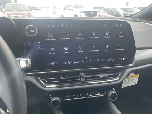 Used 2024 Chevrolet Equinox EV RS image 26