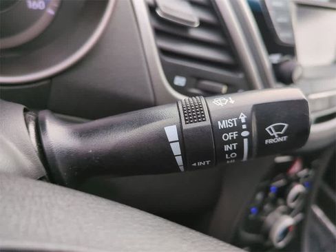 Used 2015 Hyundai Elantra SE w/ Option Group 03 image 18