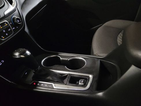 Used 2019 Chevrolet Equinox LT image 26