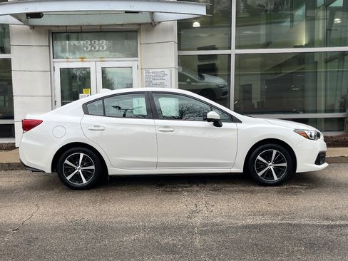 Used 2023 Subaru Impreza Premium image 3