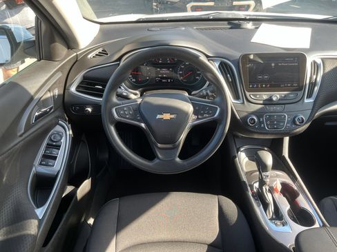 Used 2024 Chevrolet Malibu LT FWD image 11