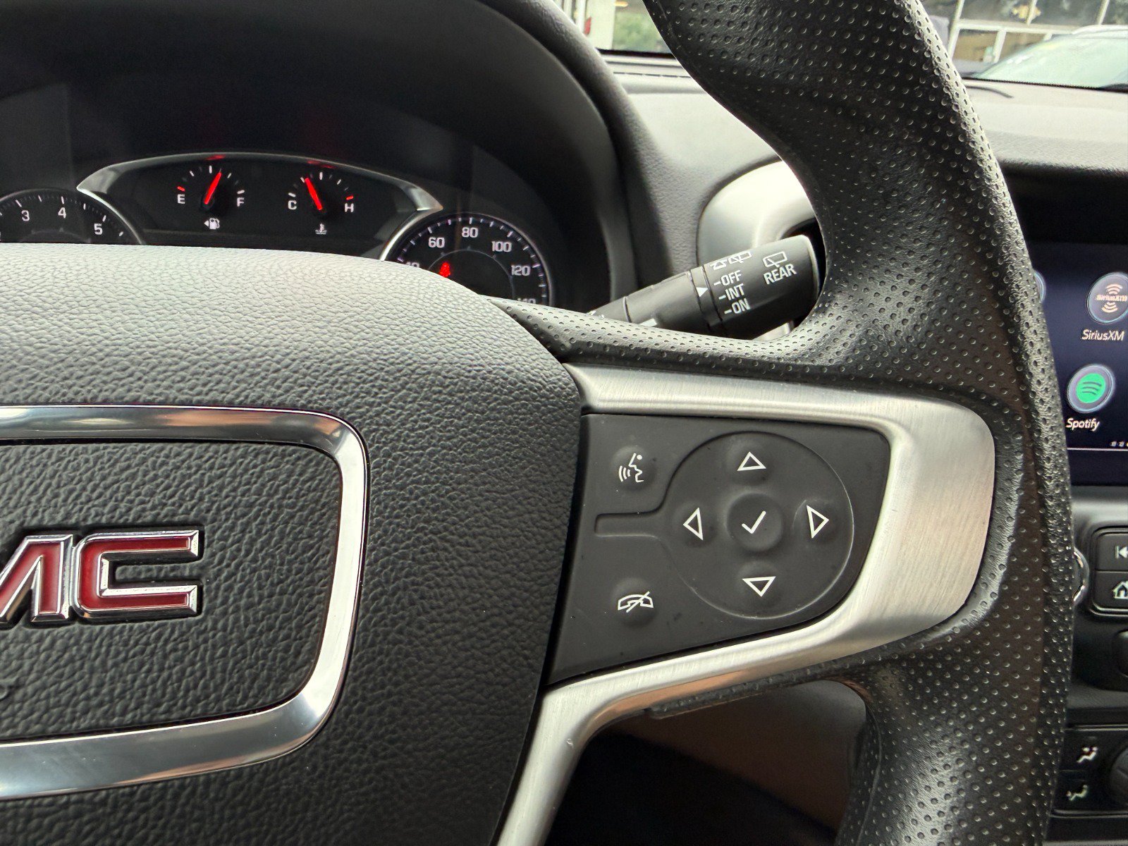 Certified 2024 GMC Terrain SLE w/ Driver Convenience Package AWD/4WD image 26