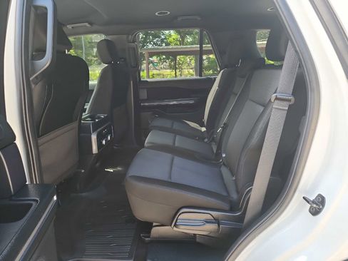 Used 2020 Ford Expedition XLT w/ FX4 Off-Road Package AWD/4WD image 31