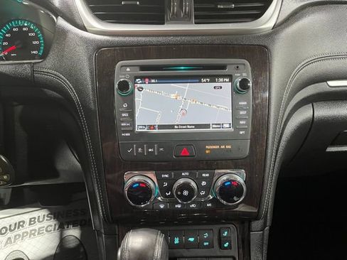 Used 2015 Chevrolet Traverse LT image 22