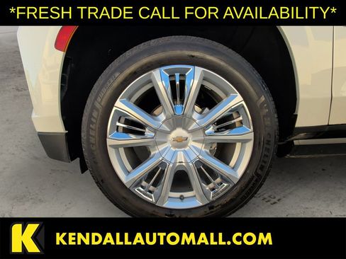 Used 2021 Chevrolet Suburban High Country AWD/4WD image 9