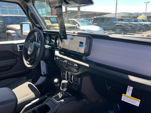 New 2026 Jeep Gladiator Sport AWD/4WD image 12