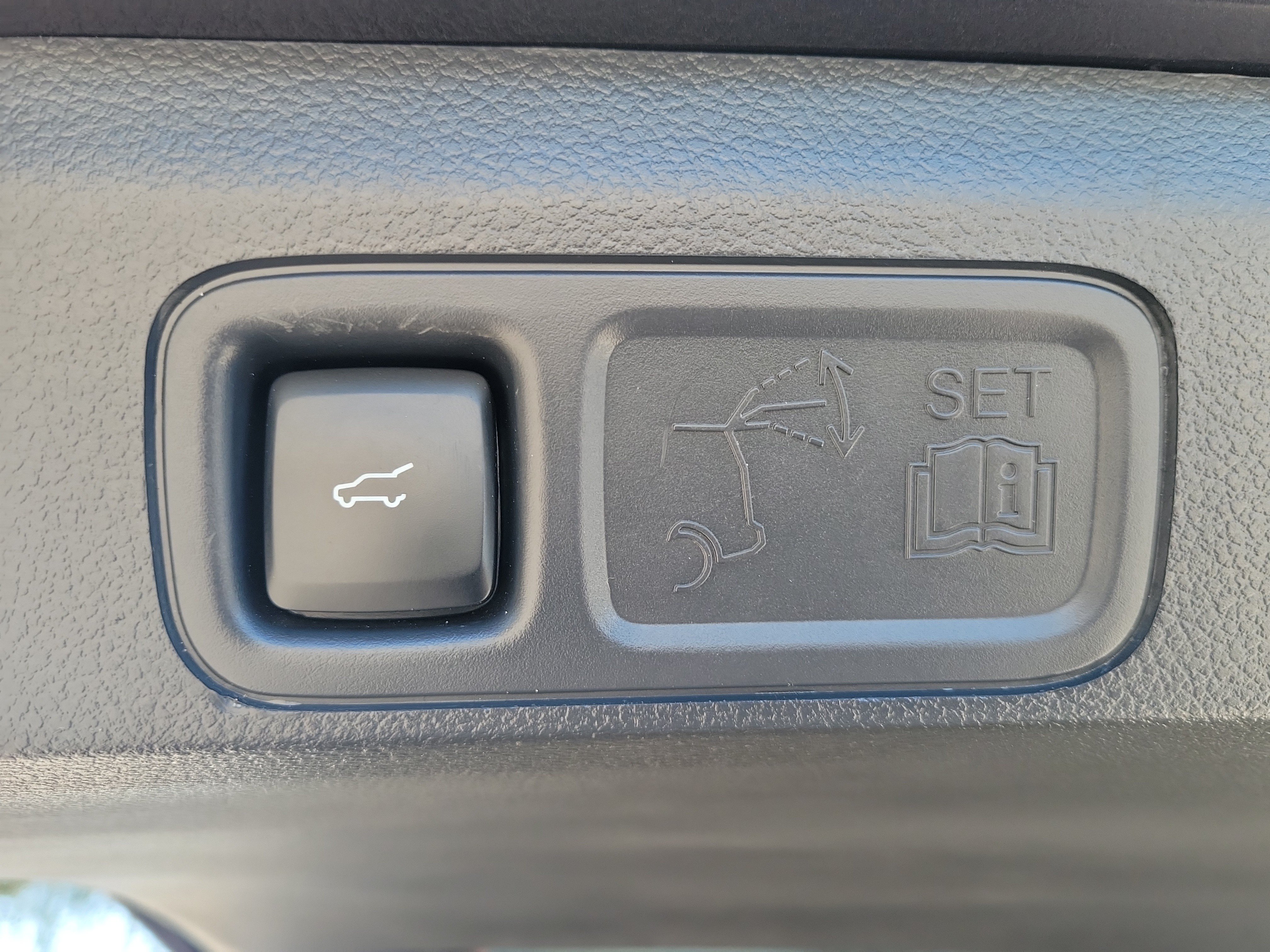 Certified 2024 Ford Expedition XLT RWD image 10
