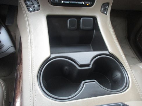 Used 2015 GMC Yukon SLT image 11