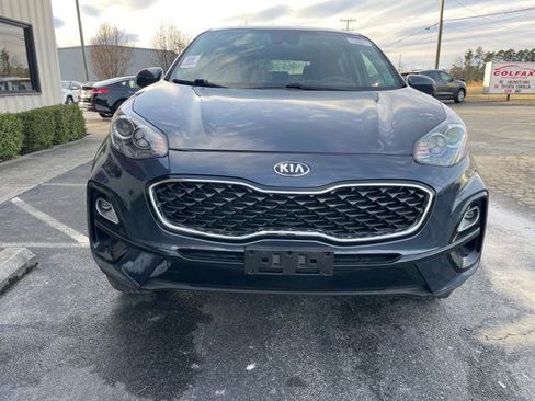 Used 2022 Kia Sportage LX image 3
