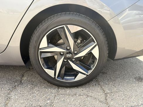 Used 2021 Hyundai Elantra Limited FWD image 51
