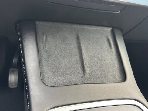 Used 2022 Tesla Model Y Long Range image 38