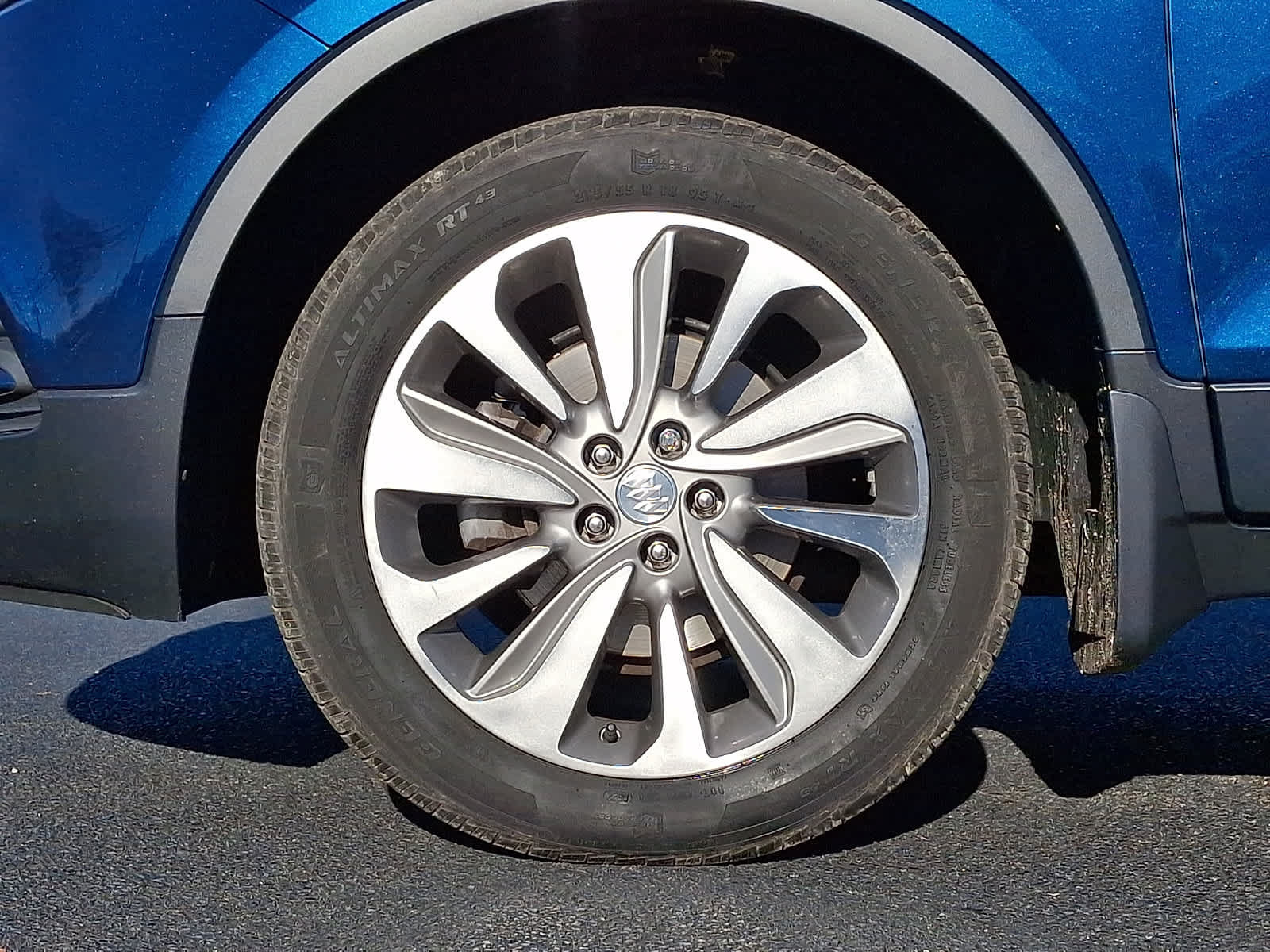 Used 2019 Buick Encore Preferred AWD/4WD image 9