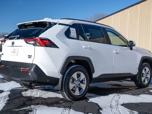 New 2025 Toyota RAV4 XLE w/ Convenience Package image 7