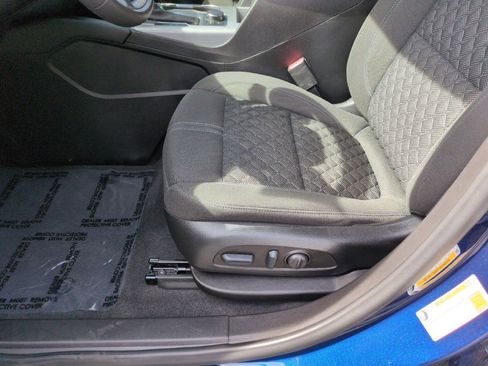 Used 2022 Chevrolet Blazer LT FWD image 19