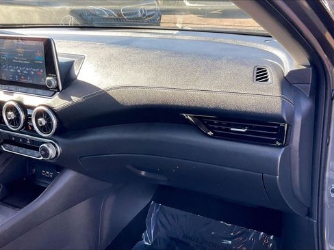Used 2025 Nissan Sentra SV FWD image 13