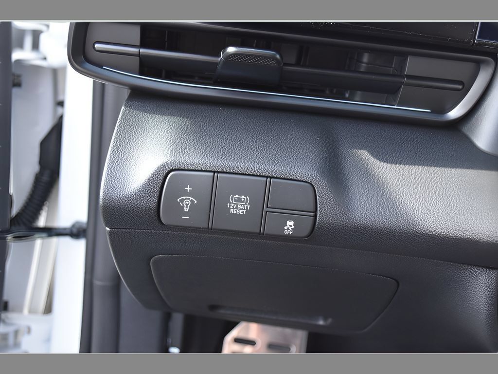 New 2026 Hyundai Elantra SEL FWD image 21