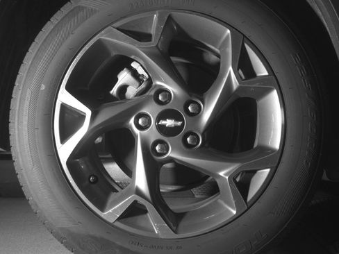 Used 2025 Chevrolet Trax LT FWD image 15