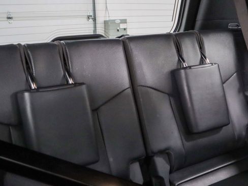 Used 2024 Lexus GX 550 w/ Accessory Package (Z1) image 31