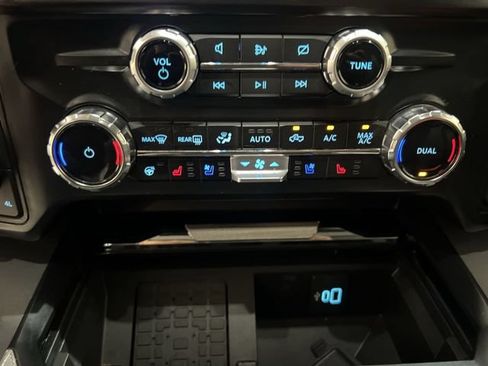 Certified 2023 Ford F250 Lariat w/ Chrome Package AWD/4WD image 17