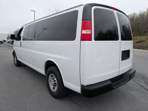 Used 2013 Chevrolet Express 3500 LS image 3