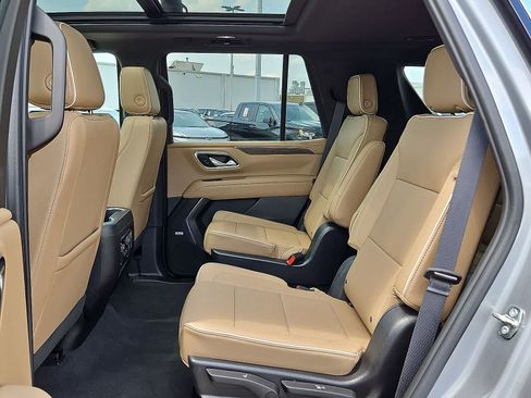 Used 2024 Chevrolet Tahoe Premier AWD/4WD image 31
