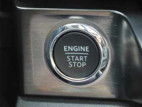 Used 2024 Ford F250 4x4 Crew Cab Super Duty image 30