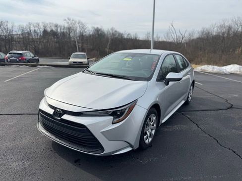 Used 2024 Toyota Corolla LE image 7