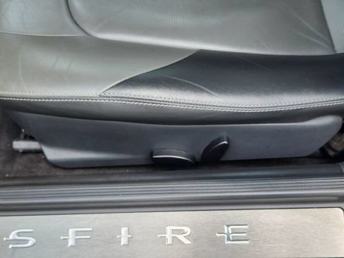 Used 2005 Chrysler Crossfire Limited RWD image 26