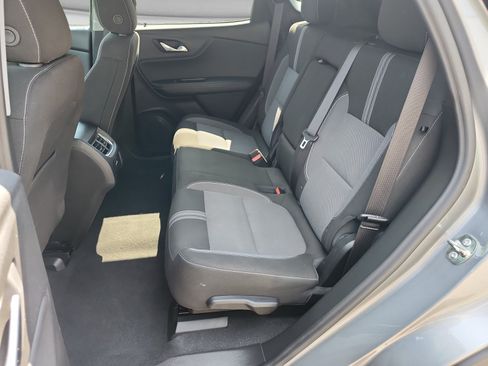 Used 2025 Chevrolet Blazer LT FWD image 19