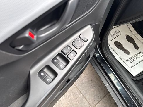 Used 2020 Hyundai Kona SE AWD/4WD image 24