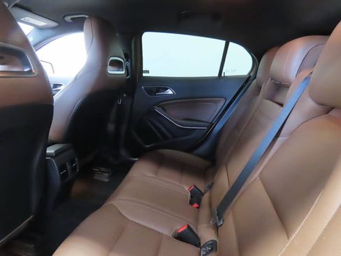 Used 2018 Mercedes-Benz GLA 250 4MATIC image 16