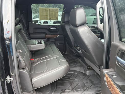Used 2020 Chevrolet Silverado 1500 High Country w/ Z71 Off-Road Package AWD/4WD image 13