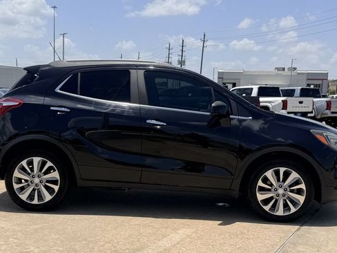 Used 2020 Buick Encore Preferred w/ Safety Package FWD image 4