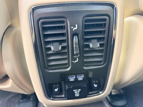 Used 2017 Jeep Grand Cherokee Limited AWD/4WD image 15
