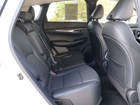 Certified 2023 INFINITI QX50 Luxe FWD image 23