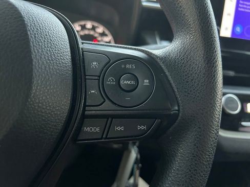 Used 2024 Toyota Corolla LE image 18