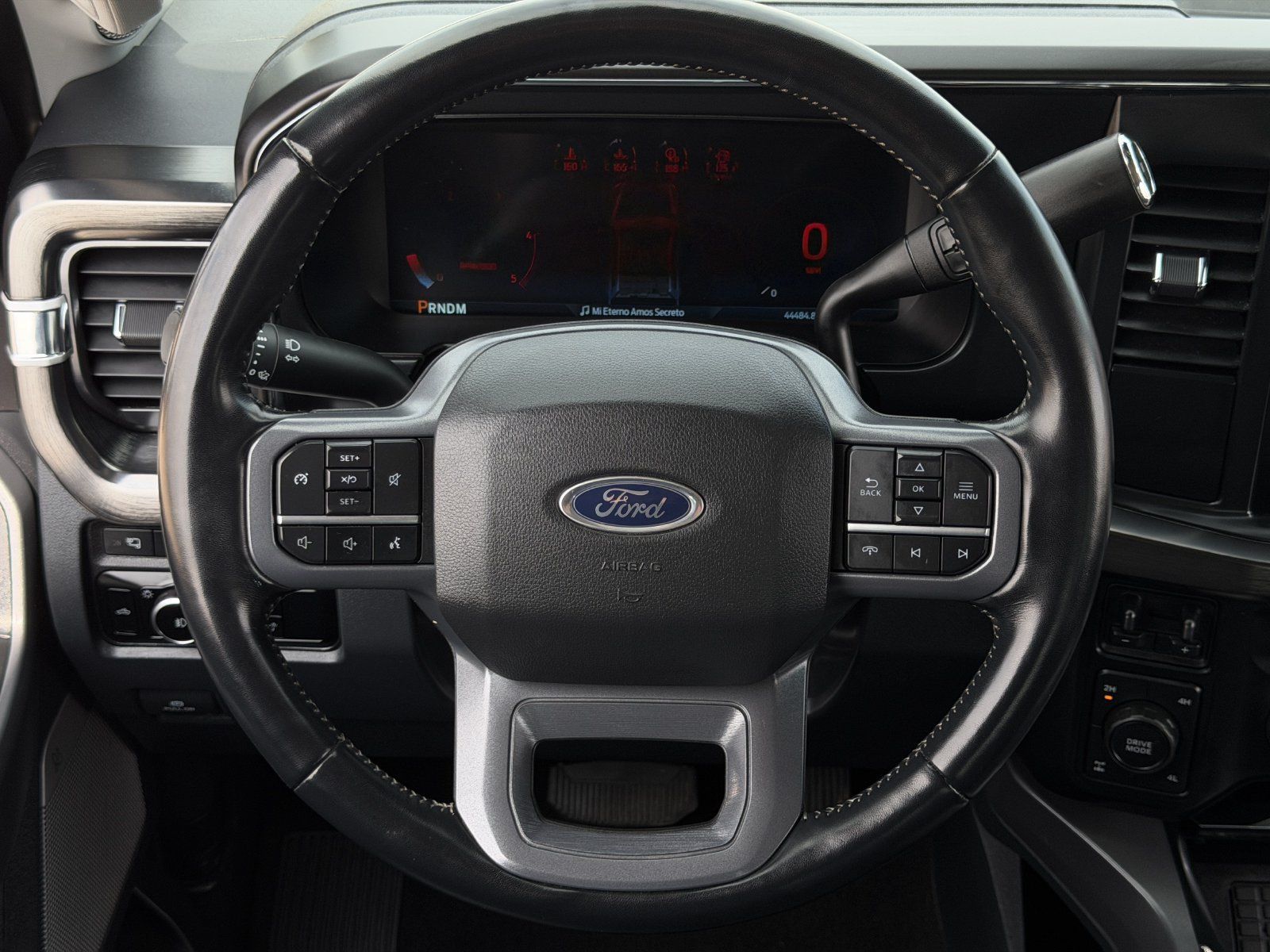 Used 2023 Ford F250 Lariat w/ Black Appearance Package AWD/4WD image 16