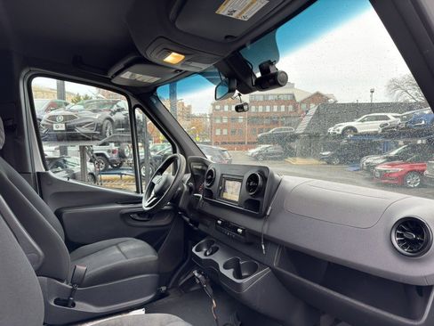 Used 2019 Mercedes-Benz Sprinter 144 Cargo image 18