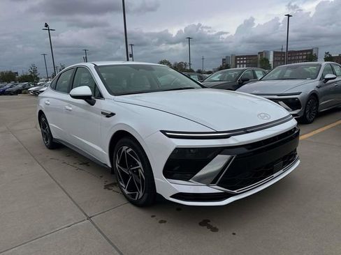 New 2026 Hyundai Sonata SEL FWD image 1