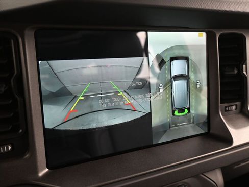 New 2025 Ford Bronco Badlands image 14