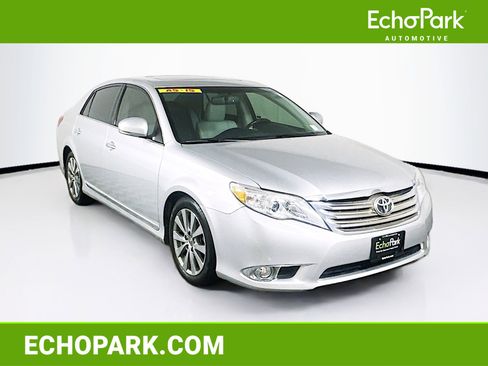 Used 2012 Toyota Avalon Limited image 1