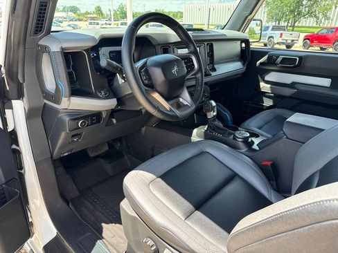 Used 2023 Ford Bronco Black Diamond AWD/4WD image 9