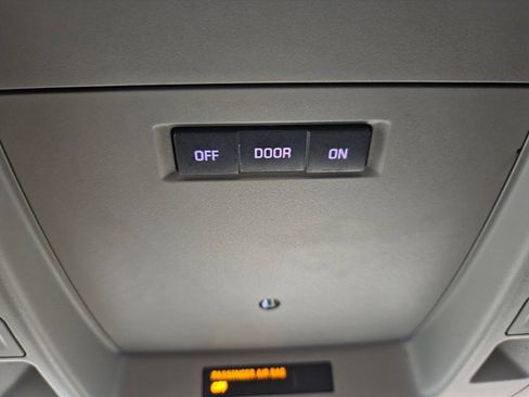 Used 2018 Chevrolet Silverado 1500 LT w/ LT Eassist Package image 61