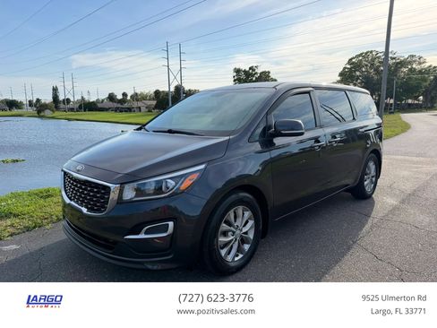 Used 2019 Kia Sedona LX image 1